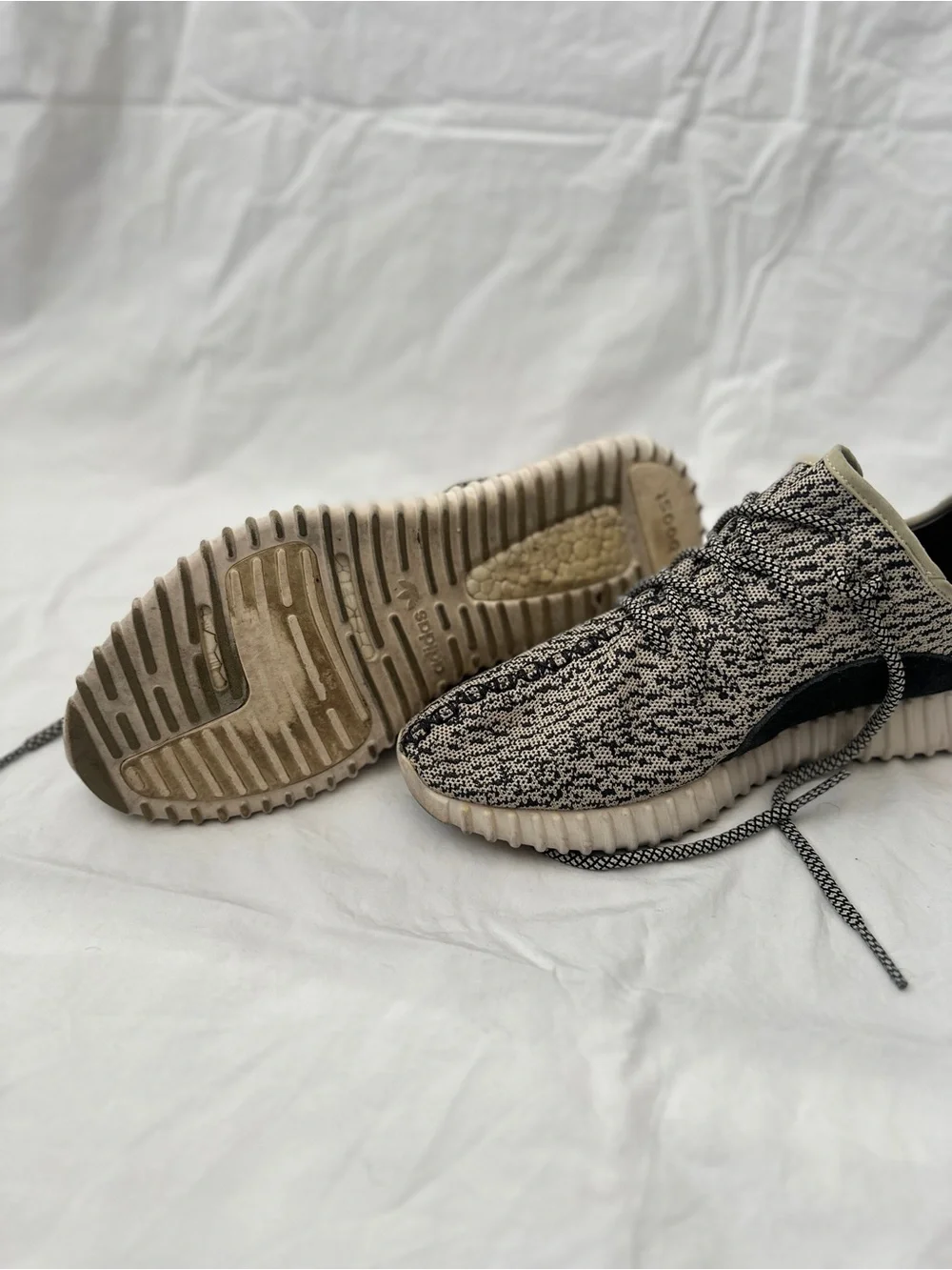 Adidas Yeezy Men’s Knit Low-Top Sneakers in Beige and Black